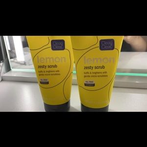 New Two Clean & Clear Lemon Zesty Scrub